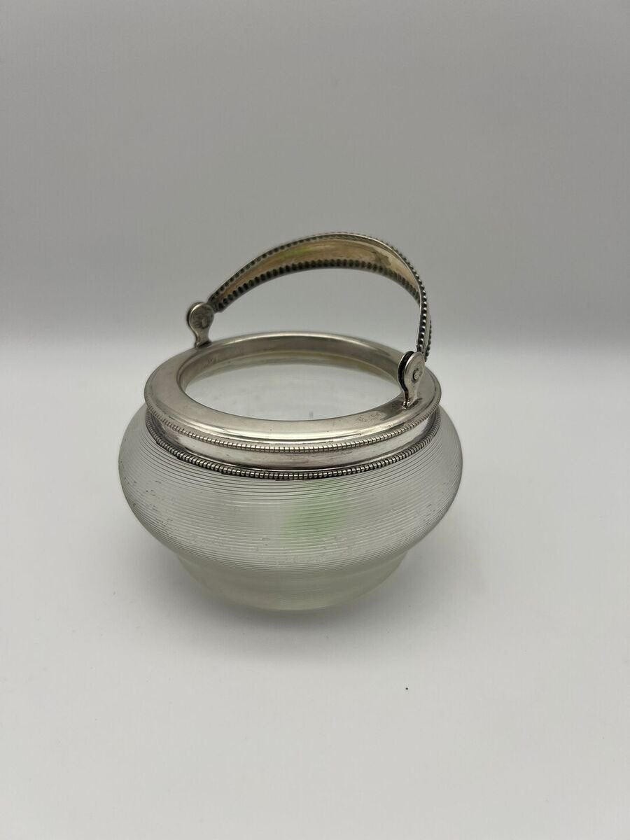 Kavel 62 - Fries draadglas bonbonmandje met zilveren hengsel, Antiek en Kunst, Antiek | Goud en Zilver, Ophalen