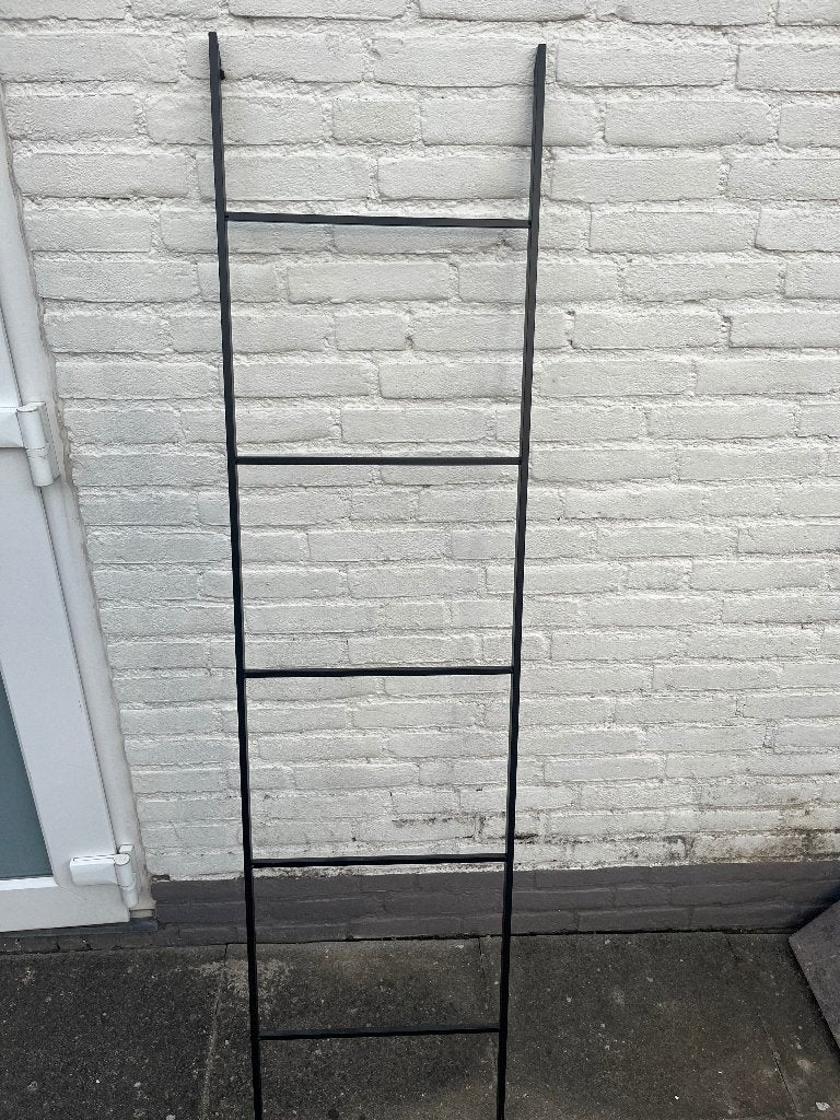 Stalen trapje voor decoratie, Ophalen, Metaal, Industrieel, 30 cm
