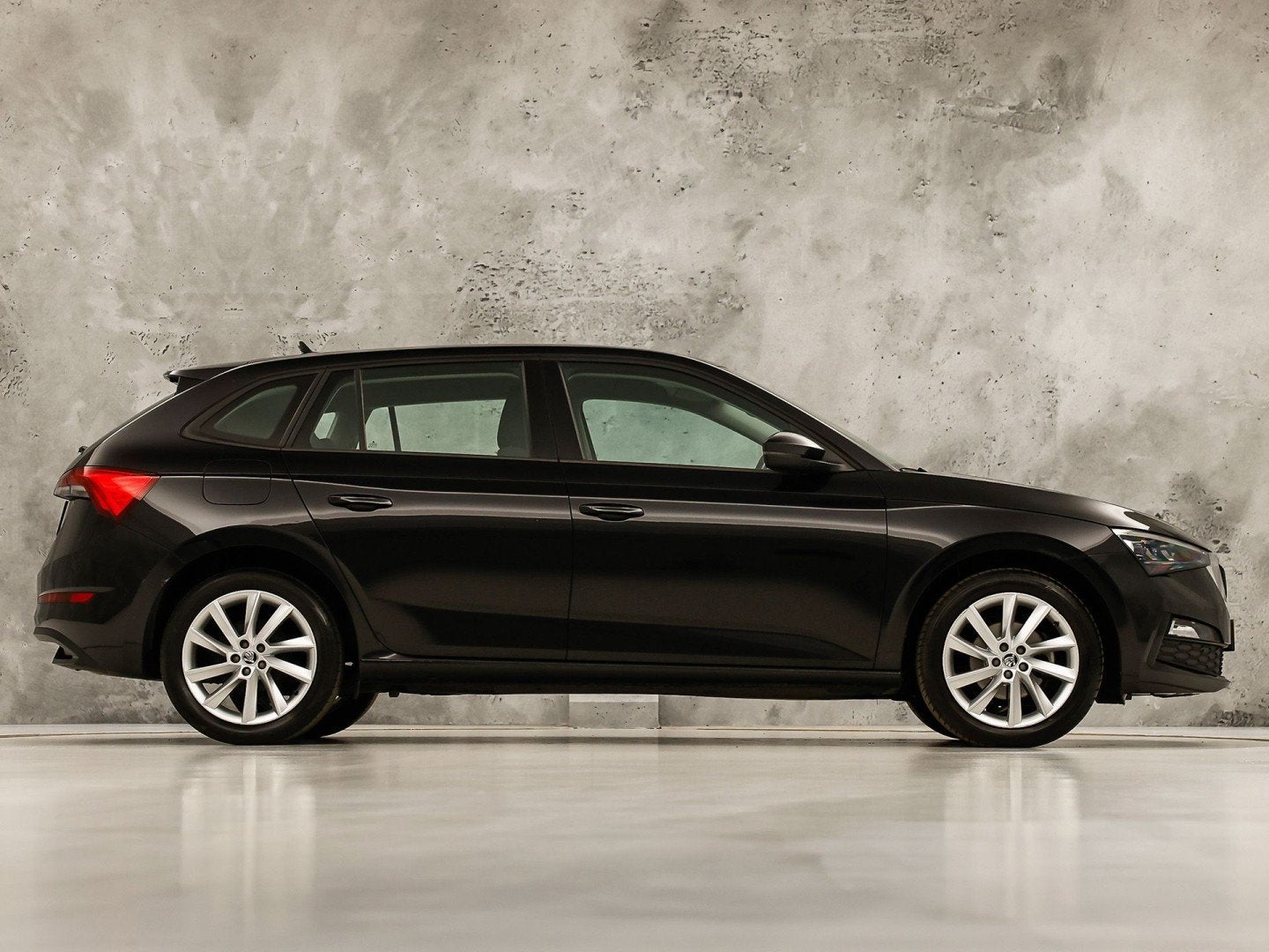 Foto 4 van Skoda Scala 1.0 TSI Sport Automaat (GROOT NAVI, VIRTUAL COCK