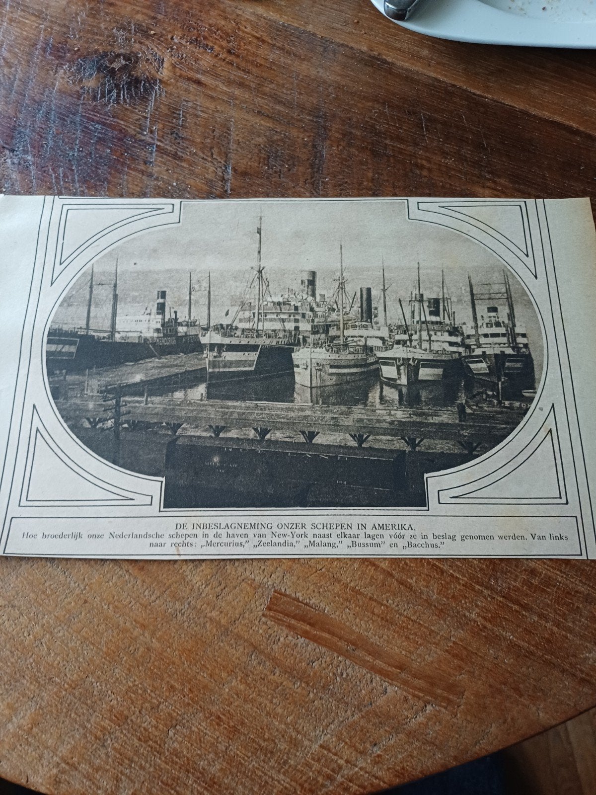 knipsel inbeslagname schepen 1918, Verzamelen, Ophalen of Verzenden, Gebruikt, Kaart, Foto of Prent