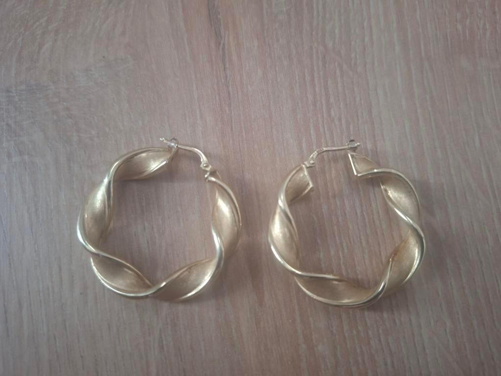 Gouden Gedraaide wokkel Oorbellen, Ophalen, Hangers, Zo goed als nieuw, Goud