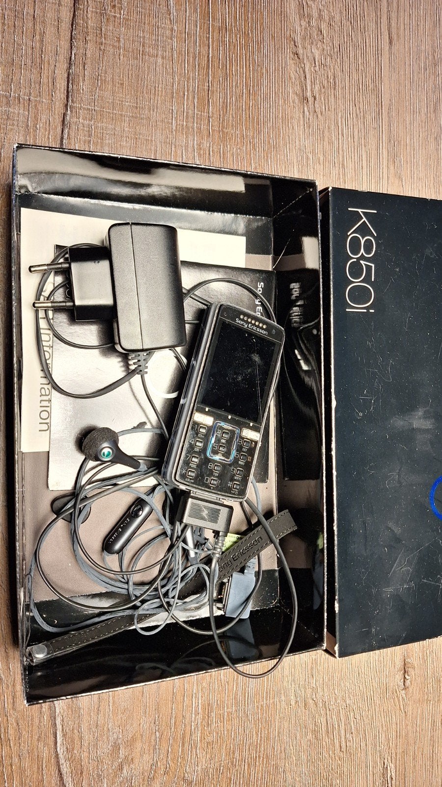 Sony Ericsson K850i met accessoires, Ophalen, Gebruikt, 3 tot 6 megapixel, Klassiek of Candybar
