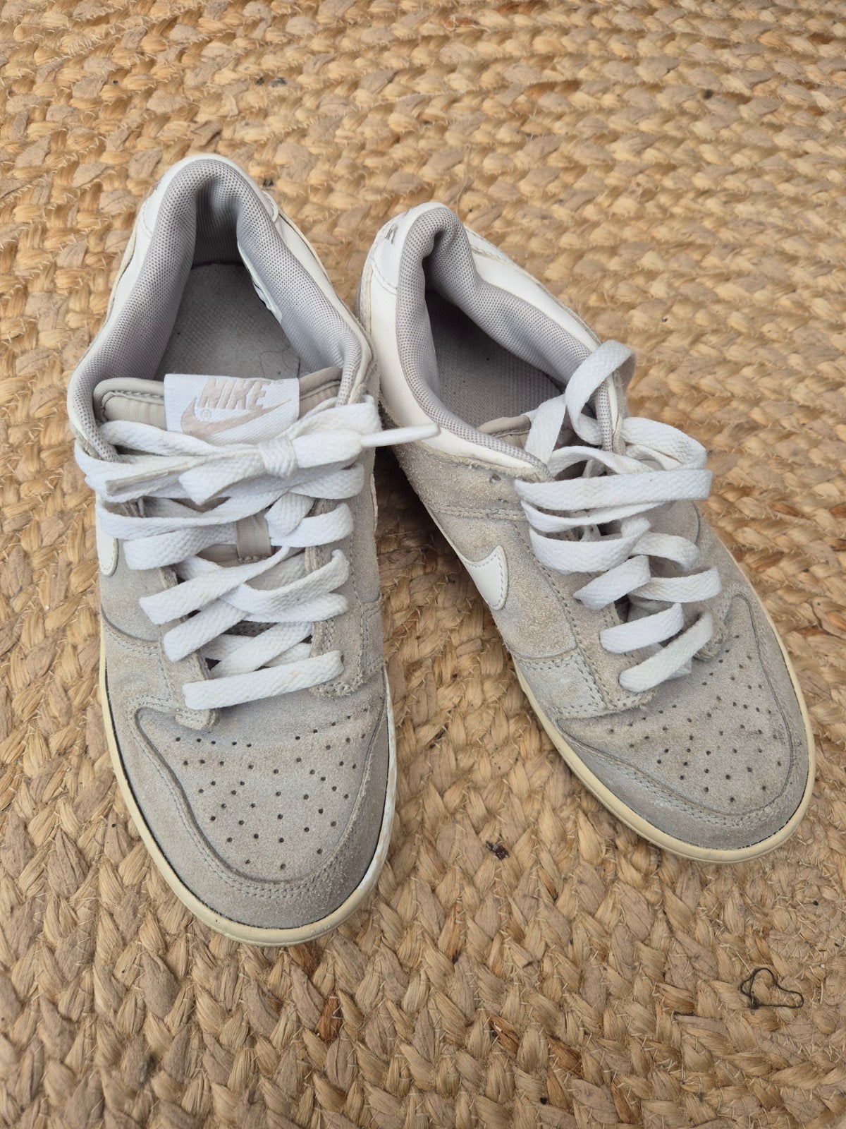 Nike Dunk Low Sneakers - Beige/Grijs, Beige, Nike, Ophalen of Verzenden, Sneakers of Gympen
