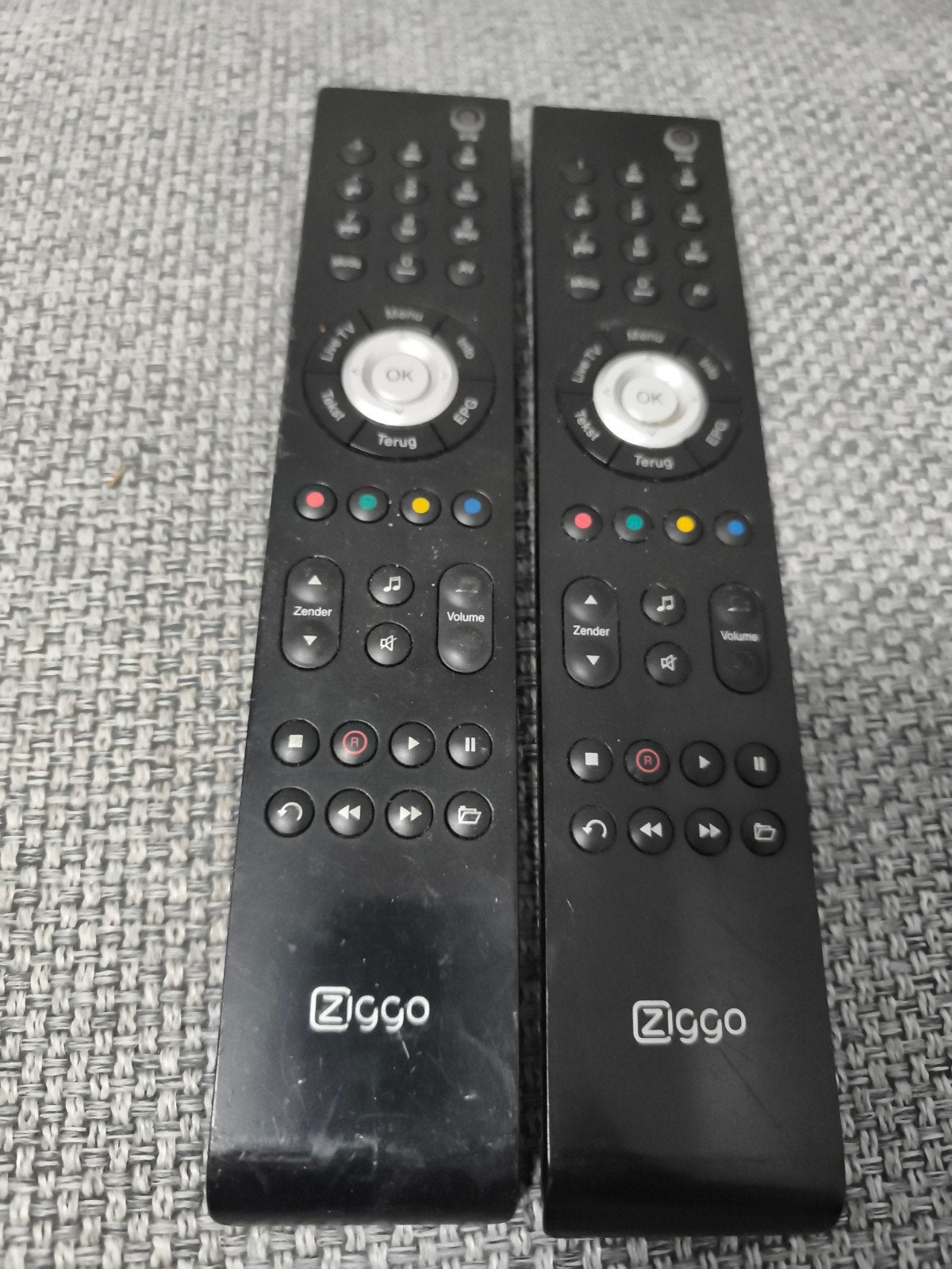 Ziggo afstandsbedieningen (2 stuks), Ophalen of Verzenden, Gebruikt, Origineel, Mediaspeler