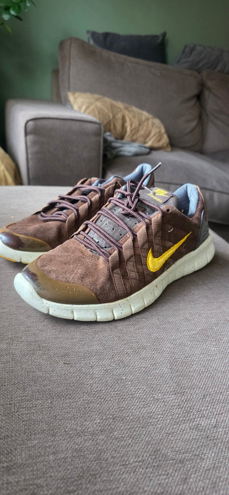Nike Free sneakers bruin - Maat 43, Bruin, Nike, Ophalen of Verzenden, Sneakers of Gympen