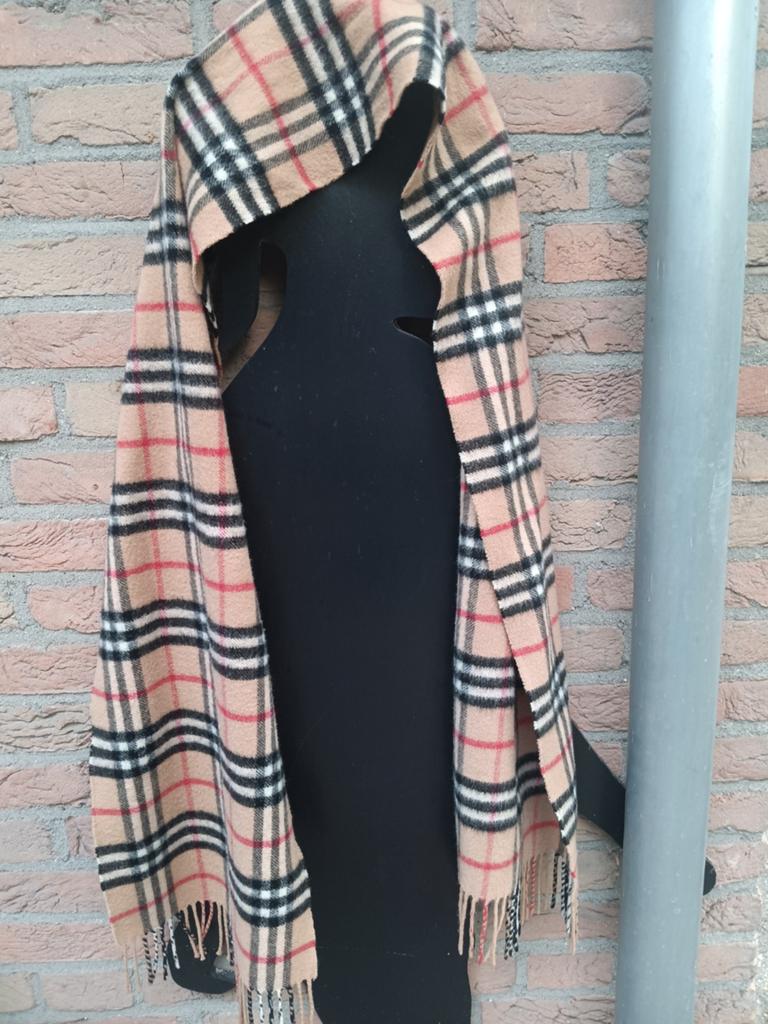 Burberry Sjaal - 50% Kasjmier, 50% Wol, Kleding | Dames, Mutsen, Sjaals en Handschoenen, Maat 46/48 (XL) of groter, Ophalen of Verzenden