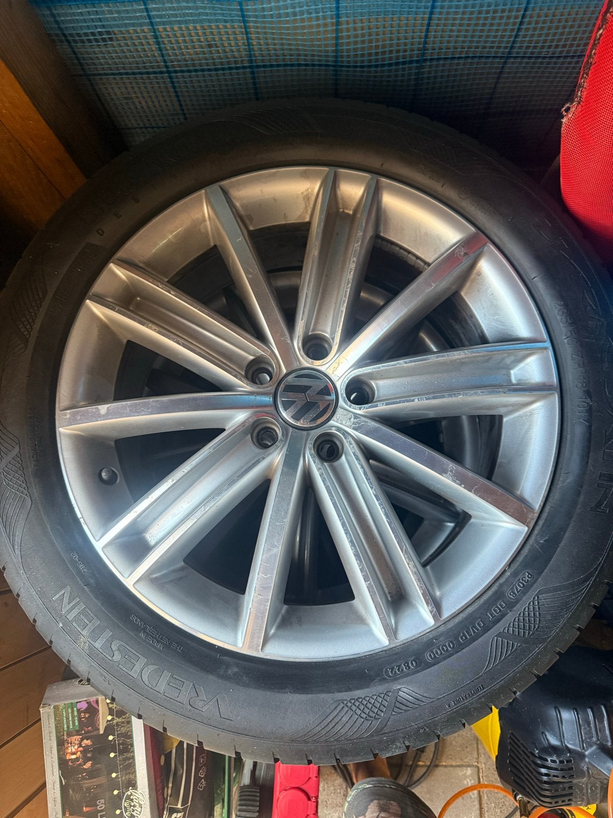 Tiguan velgen met zomer- en 4-seizoensbanden, Ophalen, 18 inch, Gebruikt, Banden en Velgen