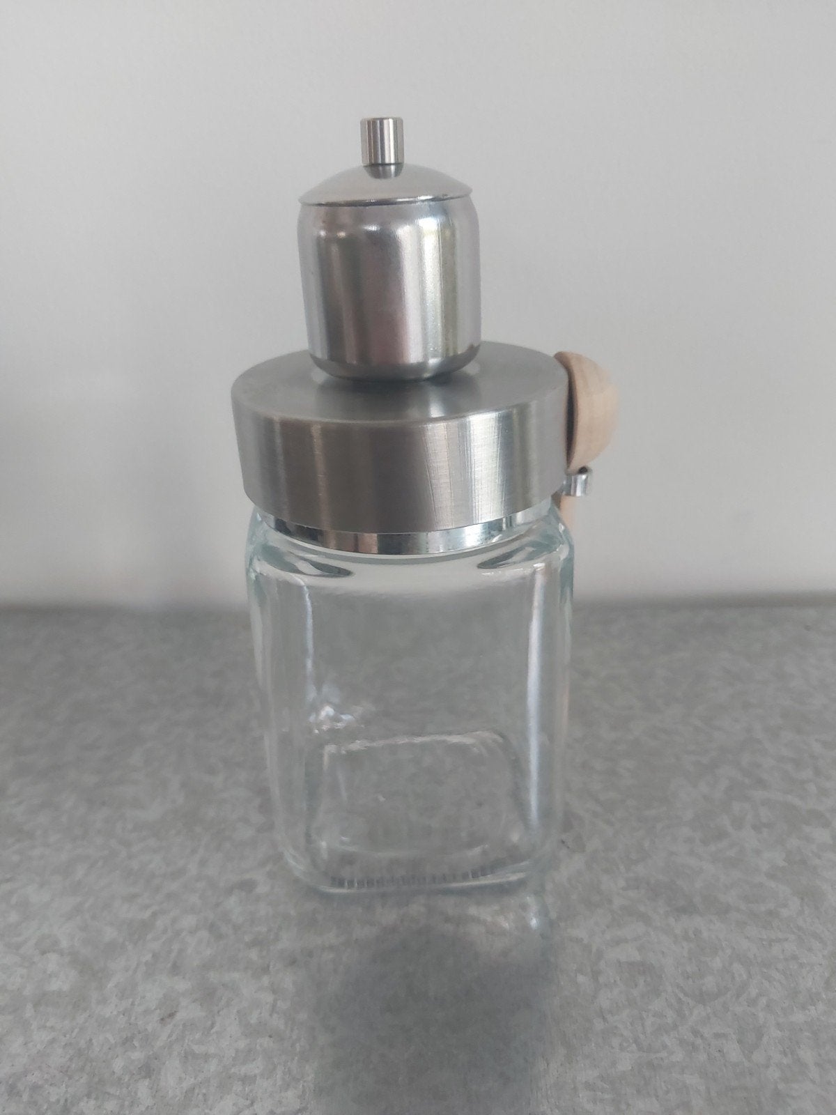 Glazen voorraadpot met metalen deksel en houten lepel, Glas, Zilver, Ophalen of Verzenden, Zo goed als nieuw