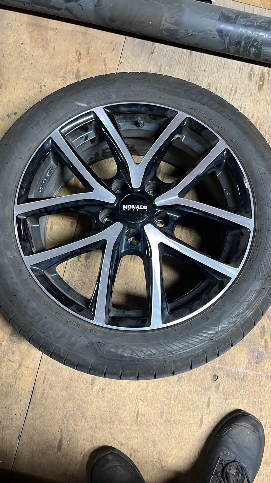 17 inch Monaco velgen met zomerbanden voor Nissan Leaf