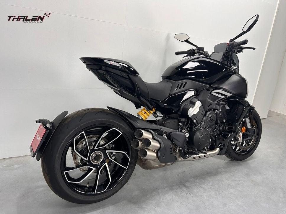 DUCATI DIAVEL V4 (bj 2023) km4000, DUCATI, 2 cilinders, Bedrijf, Onbekend