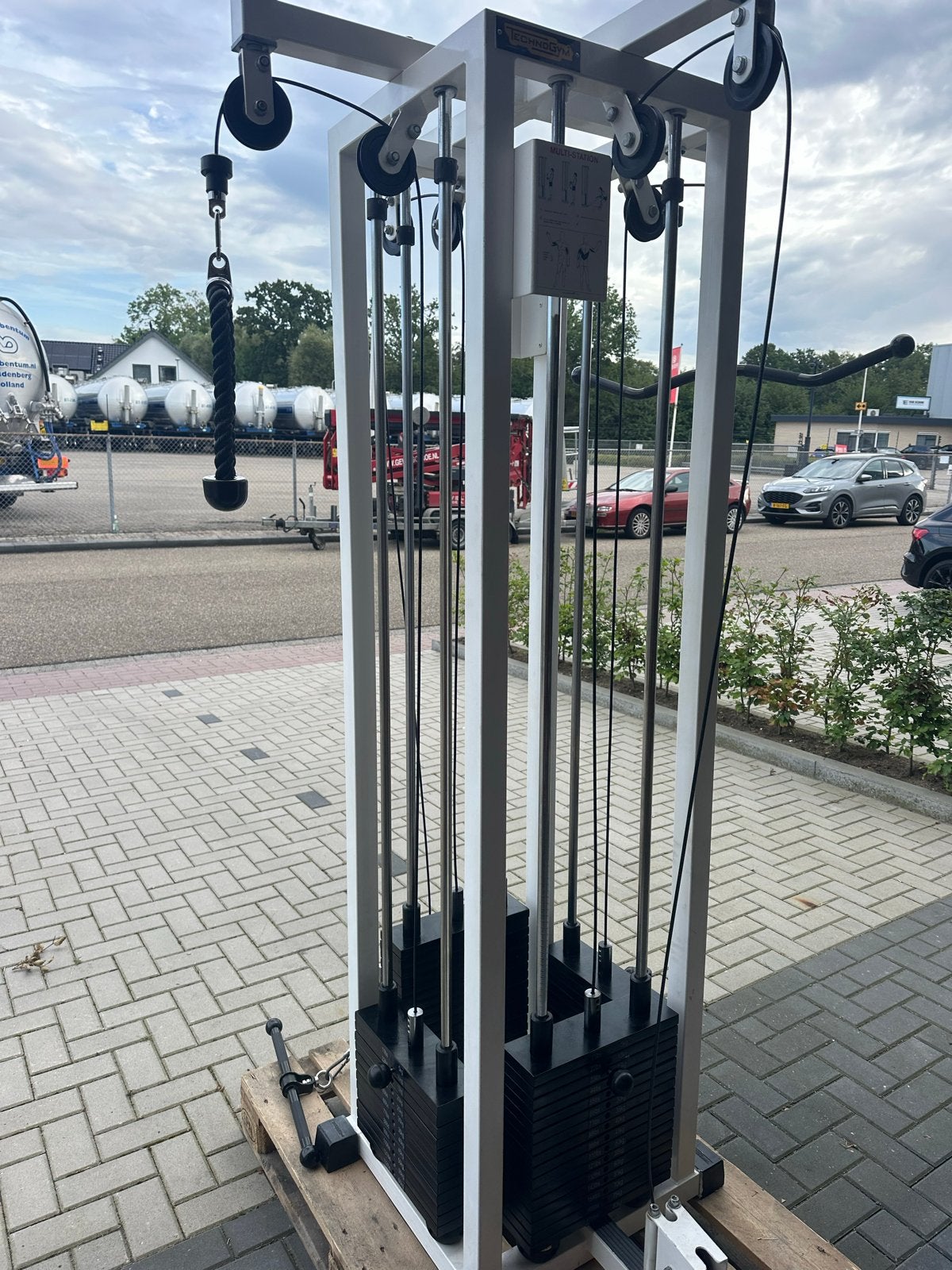 Technogym 4 Stack Krachtstation - ( levering mogelijk ), Sport en Fitness, Gebruikt, Krachtstation, Armen, Ophalen of Verzenden