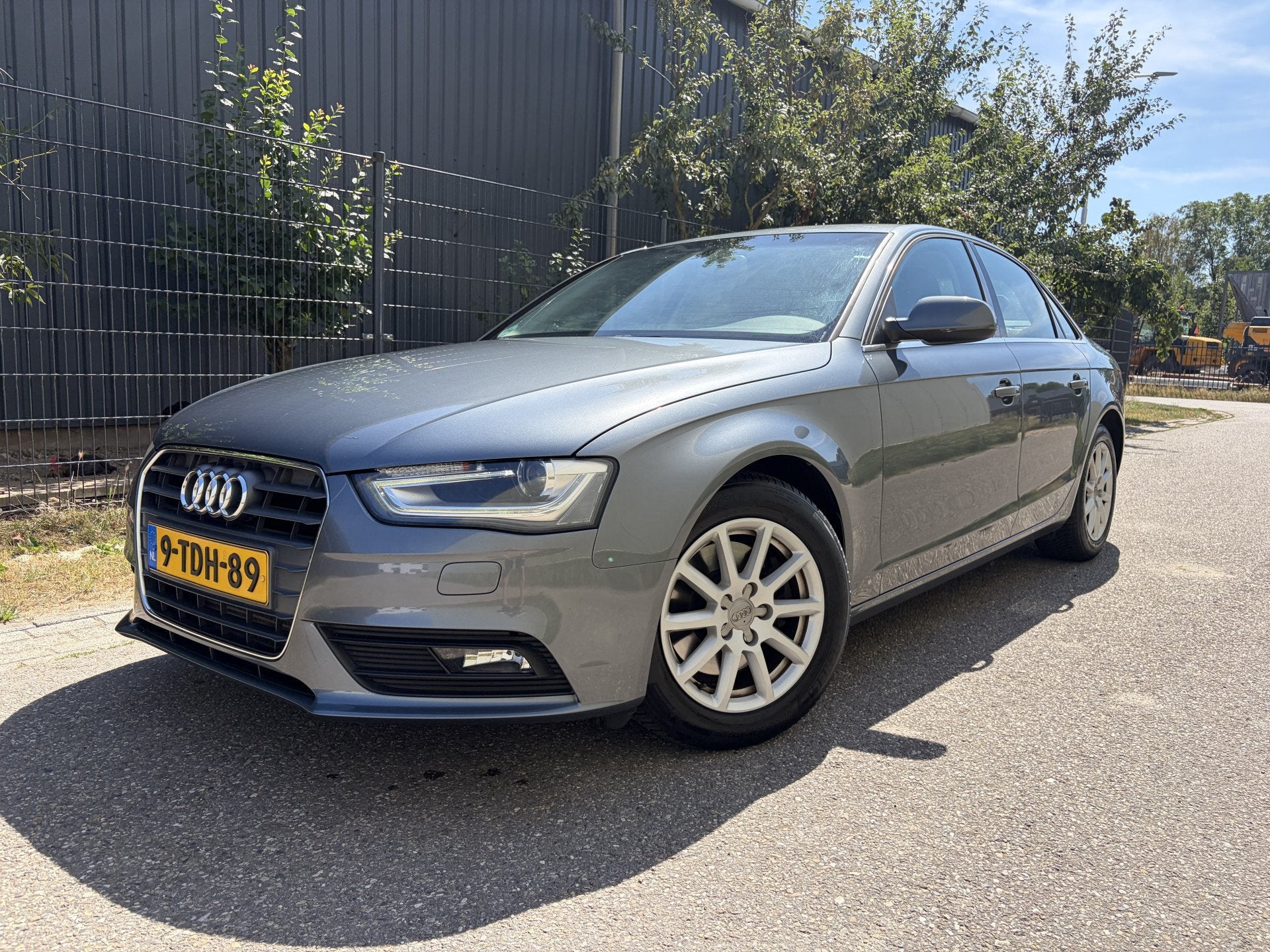 Audi A4 Limousine 1.8 TFSIe Edition / NAVI / CRUISE / CLIMAT, Voorwielaandrijving, Gebruikt, Euro 6, 4 cilinders