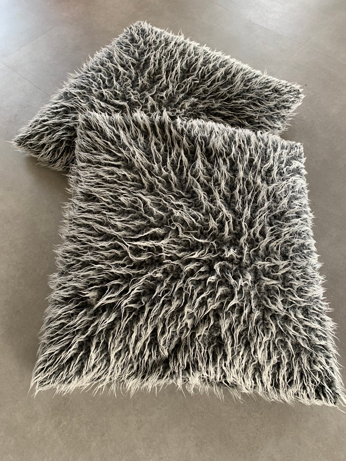Twee grote woon- kussens 70x75cm, Huis en Inrichting, Woonaccessoires | Kussens, Ophalen of Verzenden, Zo goed als nieuw, Vierkant