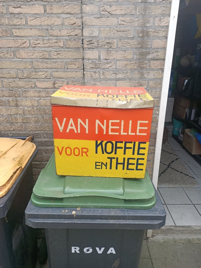 Van Nelle doos, Ophalen