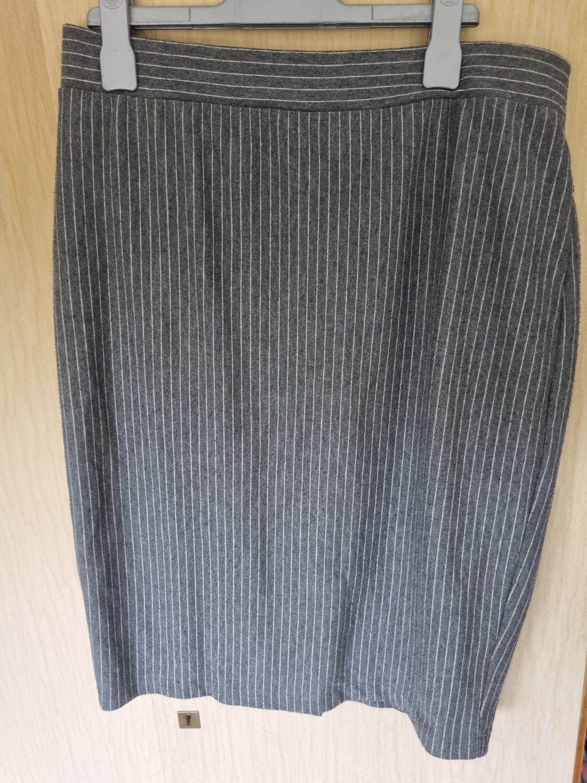 Mooi grijs rokje rokje xl 40 cream, Maat 46/48 (XL) of groter, Cream, Ophalen of Verzenden, Zo goed als nieuw