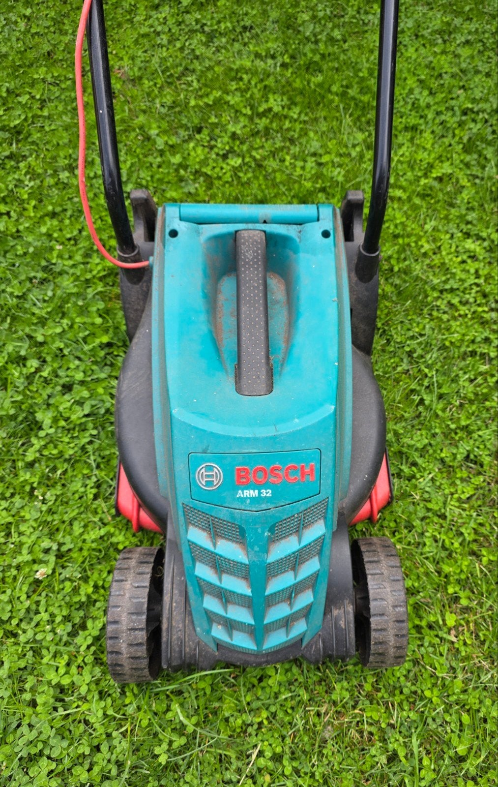 Nieuw maaimes en riem voor Bosch ARM 32 grasmaaier, Ophalen, Zo goed als nieuw, Bosch