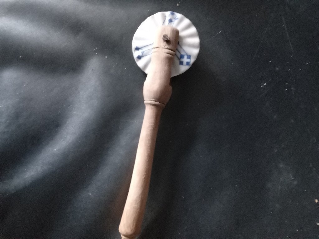 zeer oude aardewerk deegsnijder, Ophalen of Verzenden