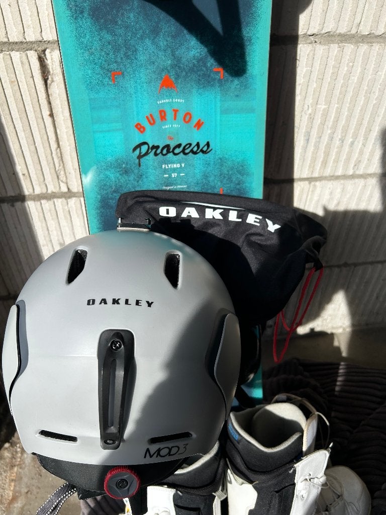 Complete Burton snowboard set (alles Burton en Oakley), Ophalen, Zo goed als nieuw, Board