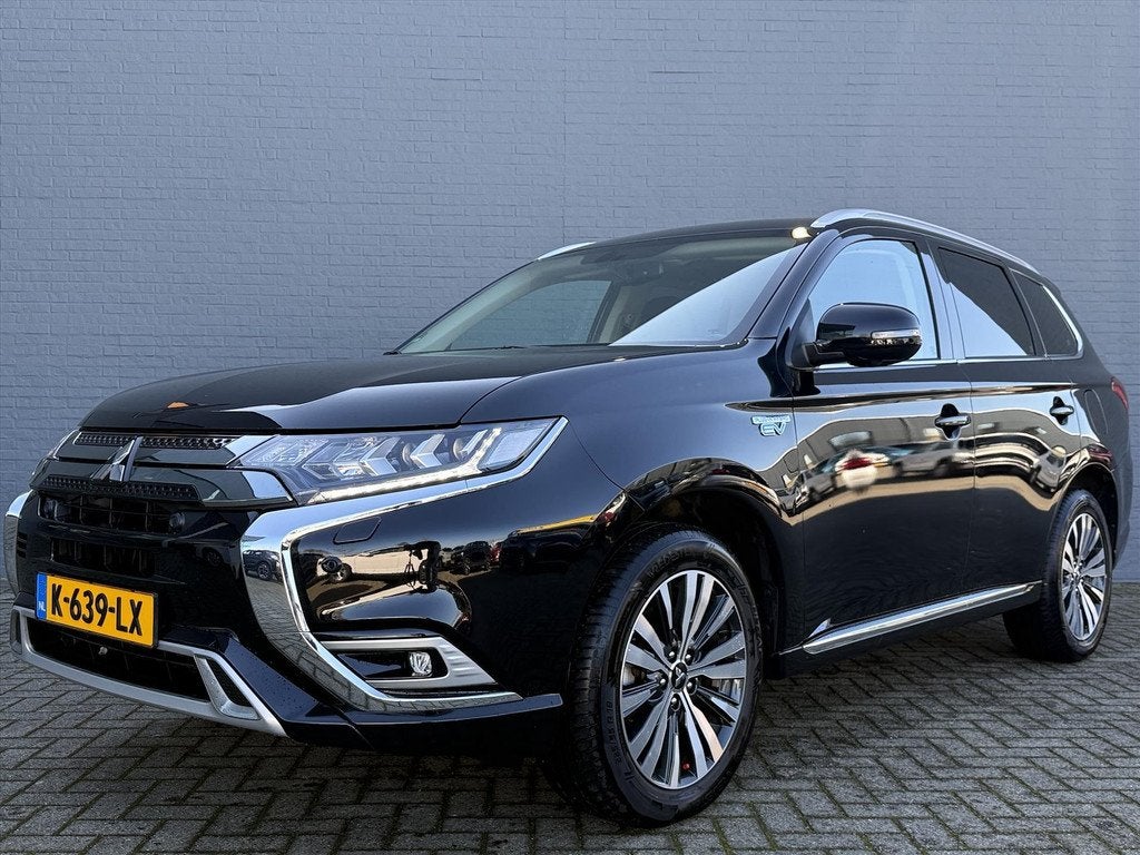 Mitsubishi Outlander 2.4 PHEV 240pk 4WD Aut Intense+ I Open, Automaat, 4 cilinders, 1865 kg, Bedrijf