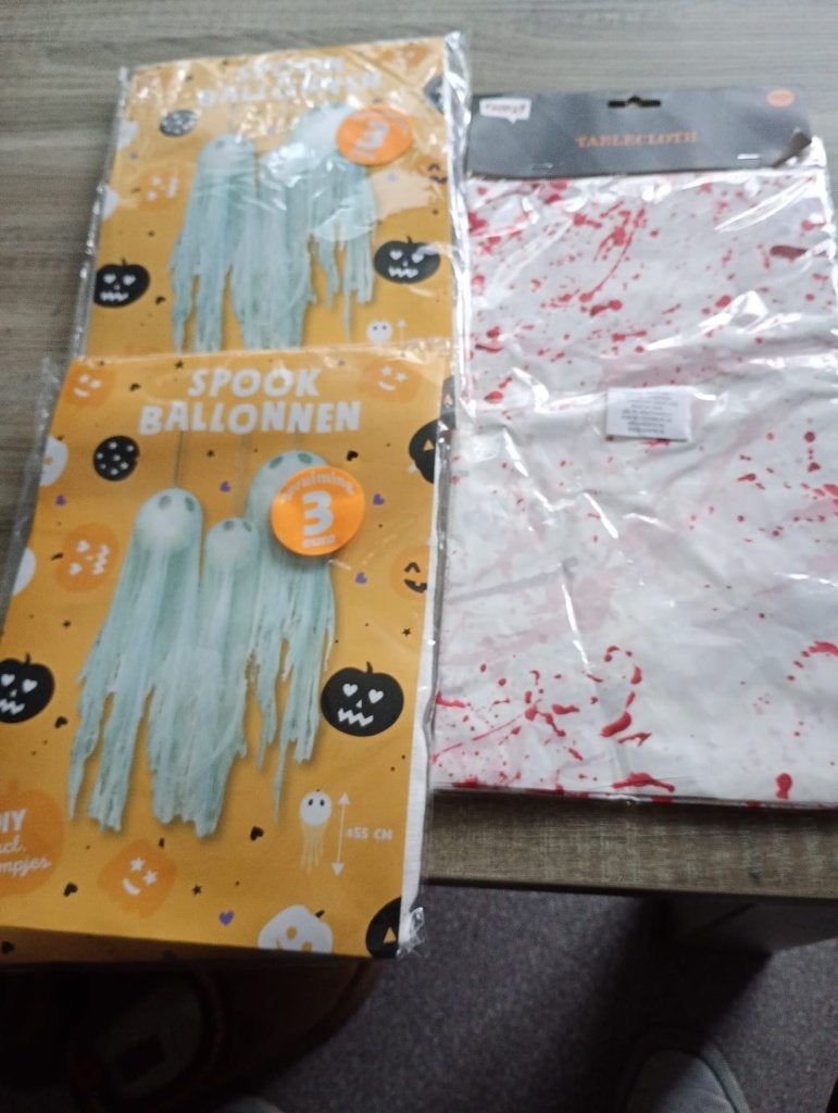 Pakketje nieuwe halloween spulllen, Ophalen, Nieuw, Feestartikel, Halloween of Griezel