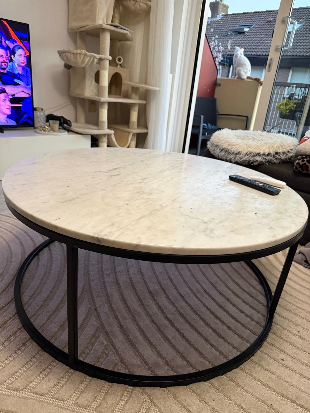 Ronde salontafel met marmeren blad en metalen onderstel, Ophalen, Rond, 50 tot 100 cm, Zo goed als nieuw