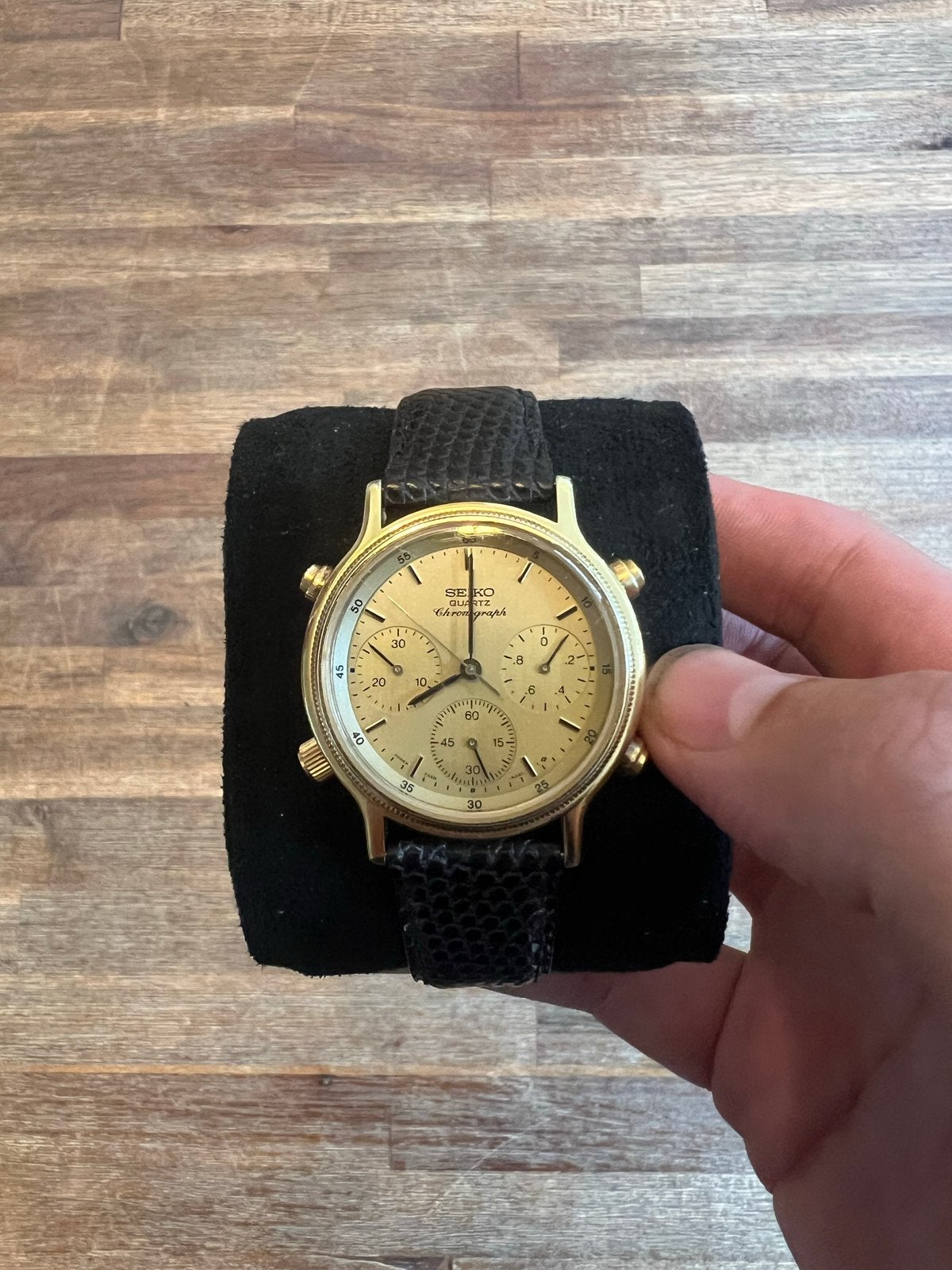 Vintage Seiko 7A28-6030 Quartz Chronograph, Leer, Polshorloge, Ophalen of Verzenden, Zo goed als nieuw