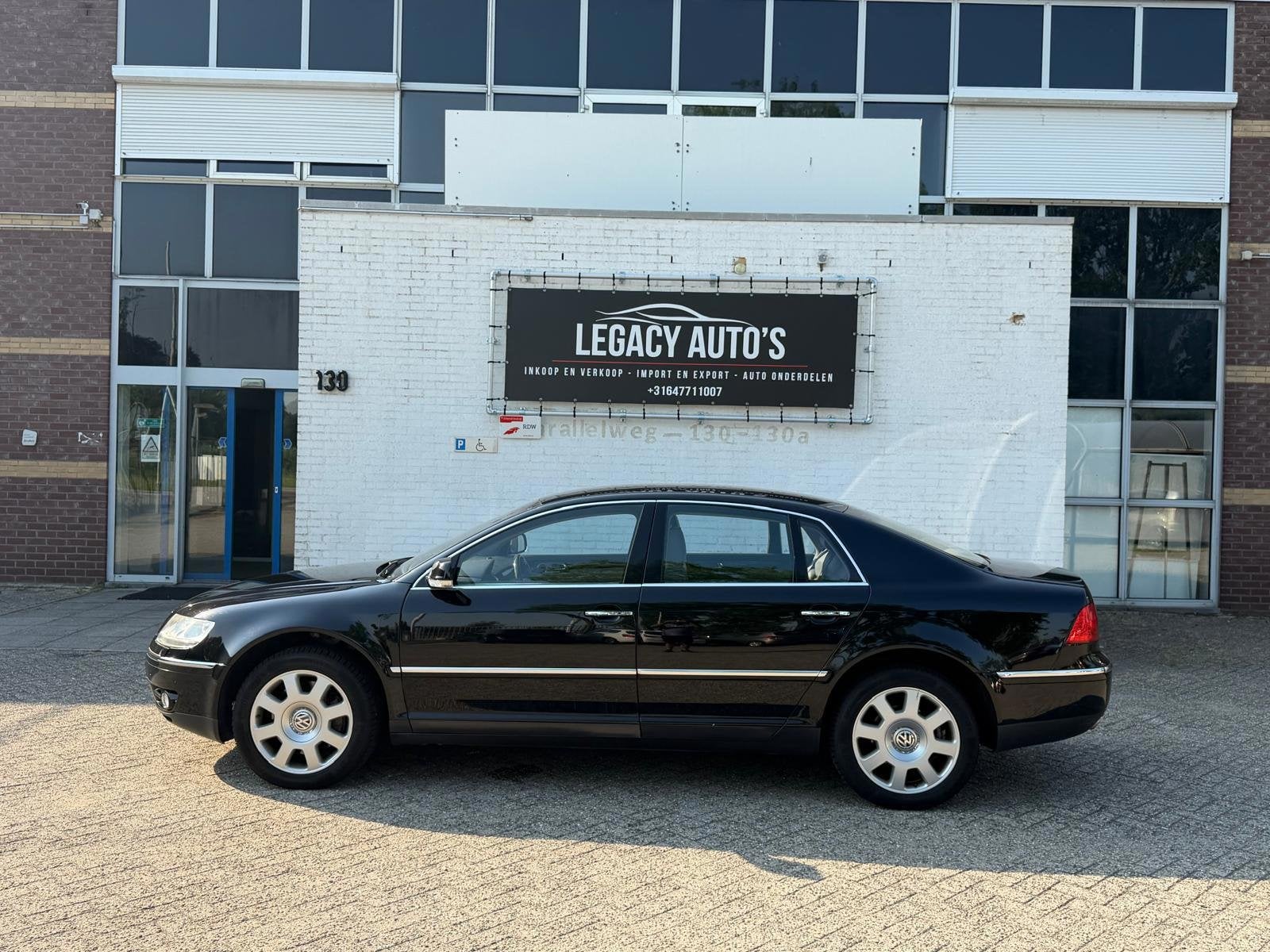 Volkswagen Phaeton 4.2 V8 5p. - KEYLESS - VOL OPIES - NETTE, Auto's, Volkswagen, 2137 kg, 4172 cc, Gebruikt, Zwart