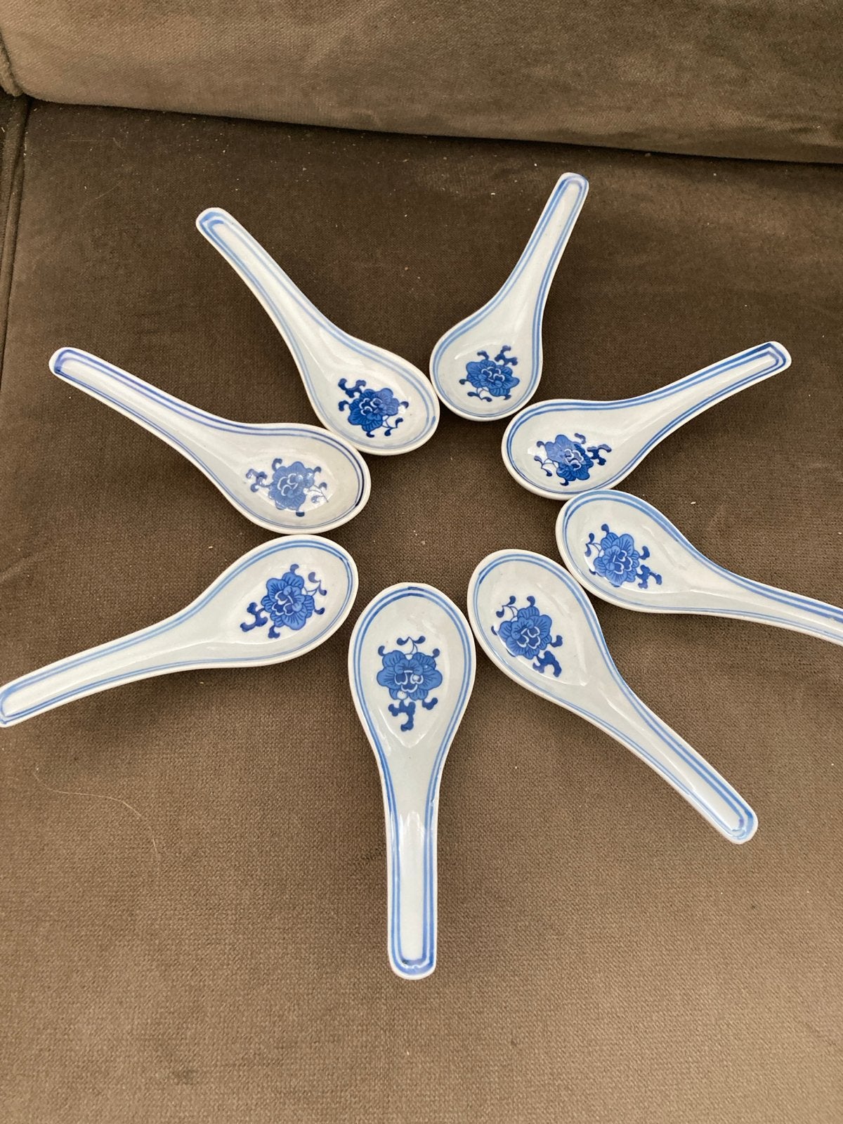 8 onbeschadigde Chinese soeplepels met blauw bloemmotief, Ophalen of Verzenden