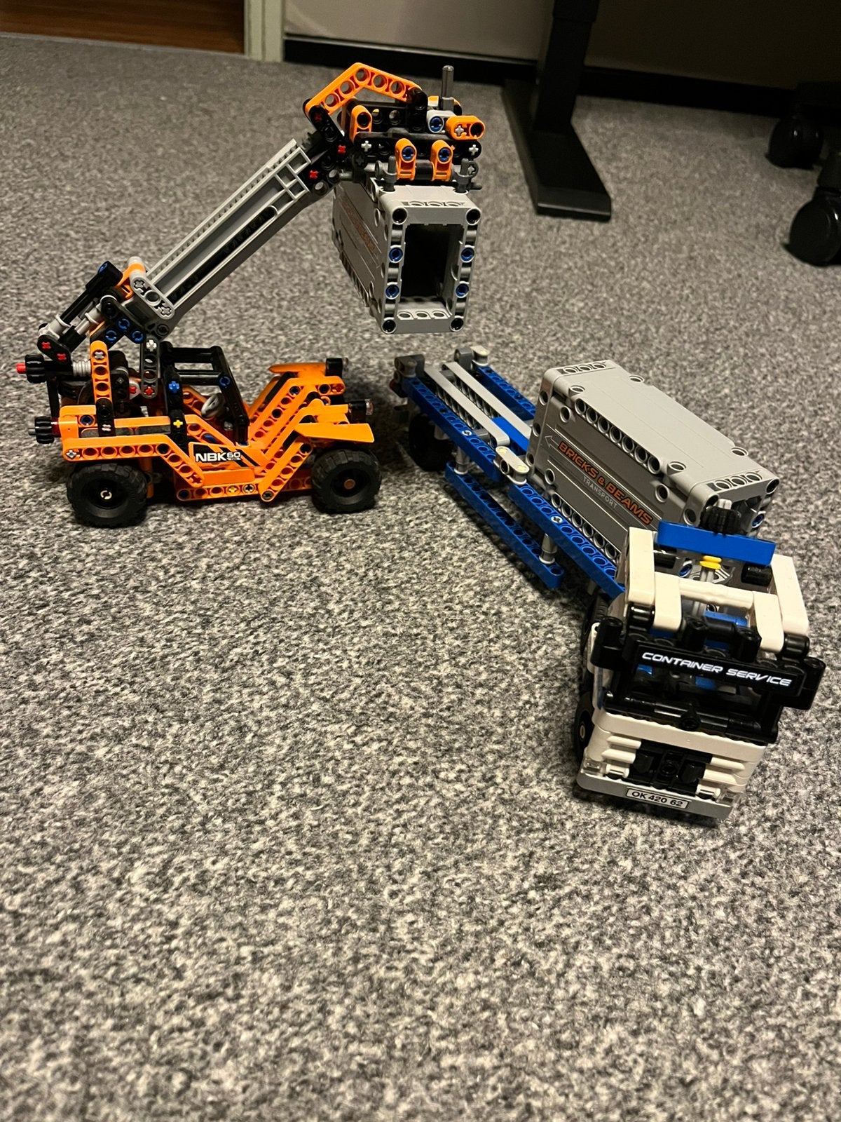 Lego technic containertransport 42062, Kinderen en Baby's, Speelgoed | Duplo en Lego, Ophalen of Verzenden, Zo goed als nieuw