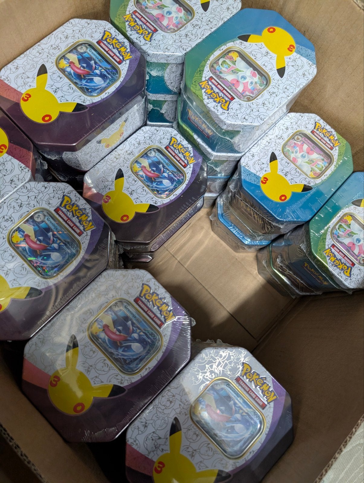 Pokémon 30th Celebration Tin Sylveon Greninja, Ophalen of Verzenden, Nieuw