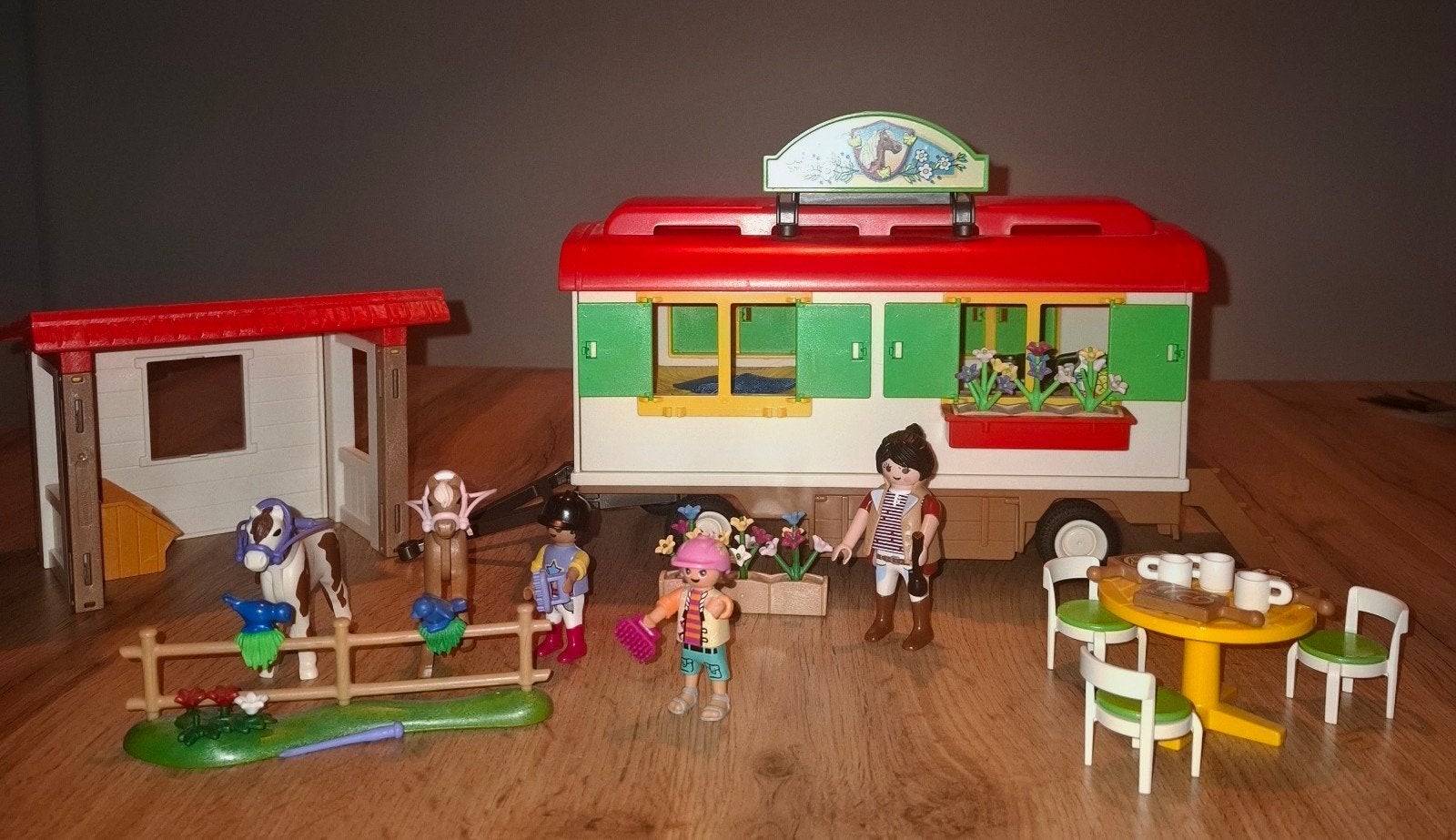 Playmobil woonwagen met paarden en figuren, Ophalen, Gebruikt, Complete set, Voertuig