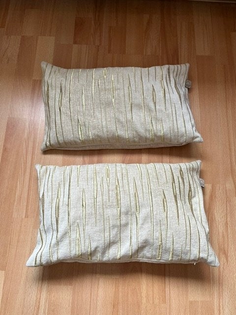 Kussenhoezen 2x., Huis en Inrichting, Inclusief binnenkussen, Overige kleuren, Ophalen of Verzenden, Zo goed als nieuw