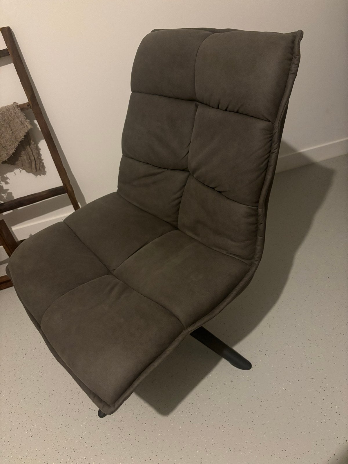 Comfortabele draaibare fauteuil - Zo goed als nieuw, Ophalen, Zo goed als nieuw, Eén, Stof