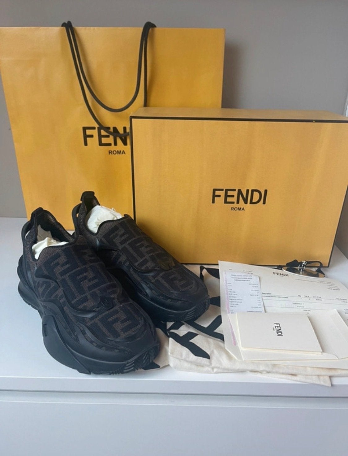 Fendi Flow Sneakers - Maat 42 - Zo goed als nieuw, Kleding | Heren, Ophalen of Verzenden, Zo goed als nieuw, Zwart, Sneakers of Gympen