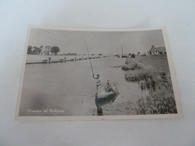 Terhorne circa 1955/60 Groeten Uit met landschap en visser, Verzamelen, Ophalen of Verzenden, 1940 tot 1960, Gelopen