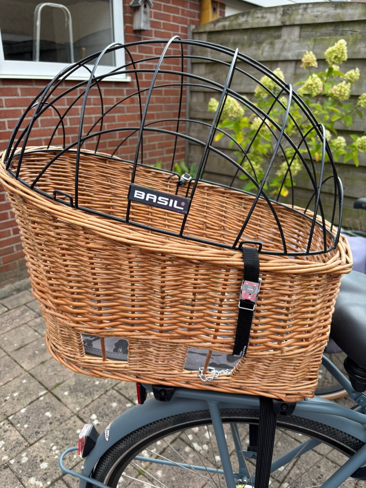 Basil fietsmand voor hond, Ophalen, Gebruikt