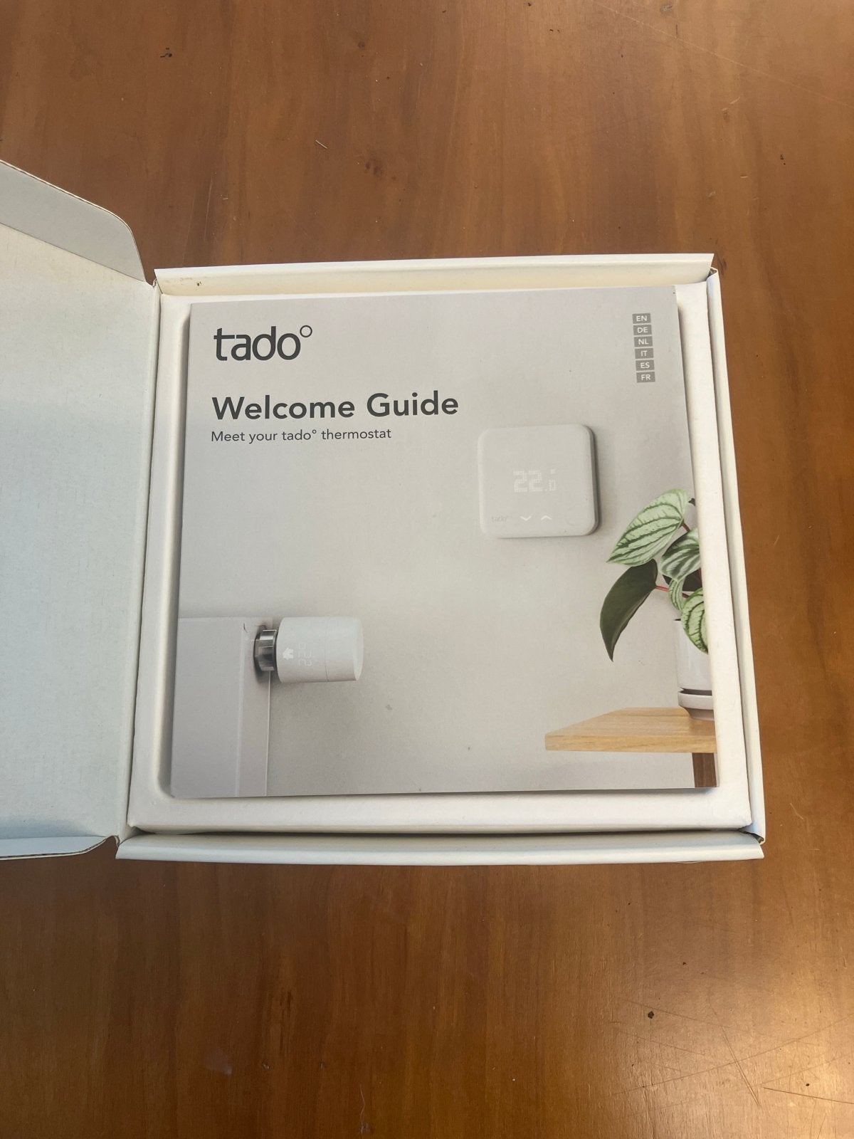 Tado Slimme Thermostaat V3+ Bedraad - Starter Kit, Ophalen of Verzenden, Slimme thermostaat, Zo goed als nieuw