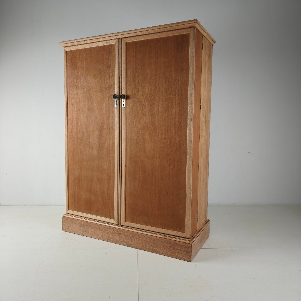 1920s Compactom Ltd herenkledingkast van licht eiken, Antiek en Kunst, Antiek | Meubels | Kasten, Ophalen of Verzenden