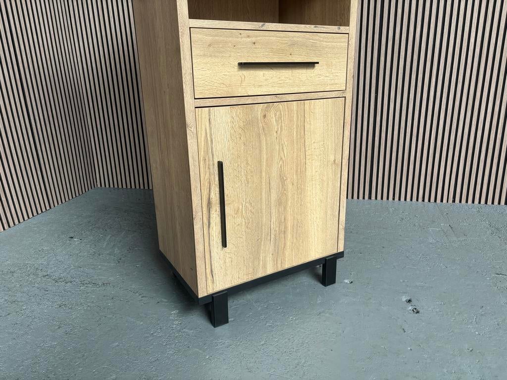 GRATIS LEVERING Hoge kast hout vakken lade modern, Overige materialen, Met deur(en), Zo goed als nieuw, Minder dan 100 cm