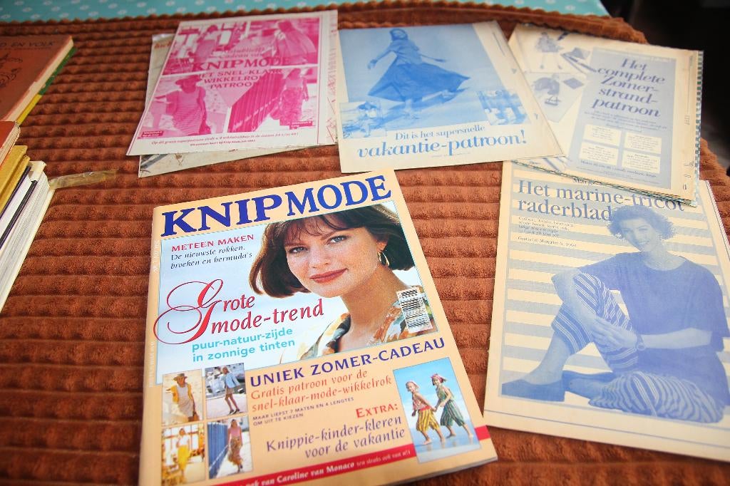 knipmode met patronen, Ophalen of Verzenden, Gelezen, Damesbladen