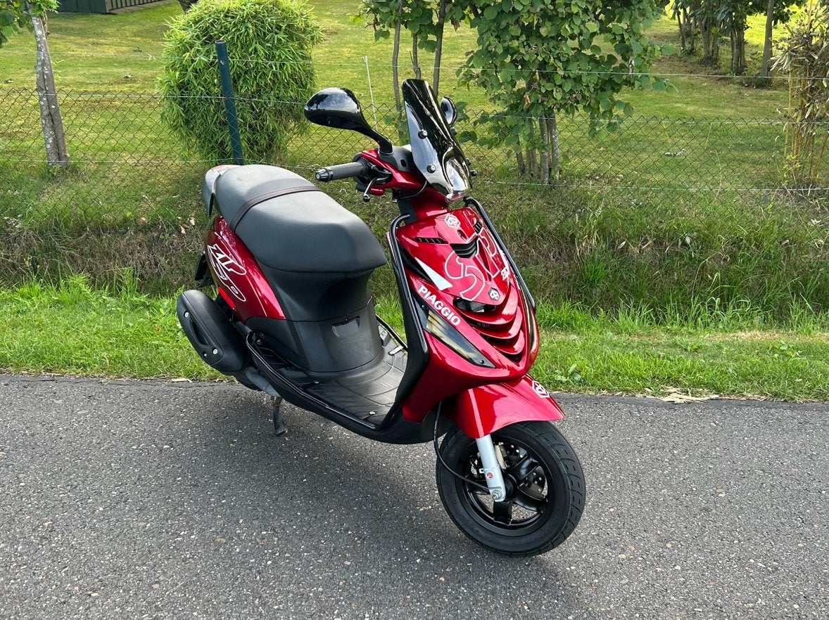 Piaggio Zip 2024 | Iget E5 | 5160 KM | Brom | full option, Fietsen en Brommers, Scooters | Piaggio, Ophalen, Maximaal 45 km/u