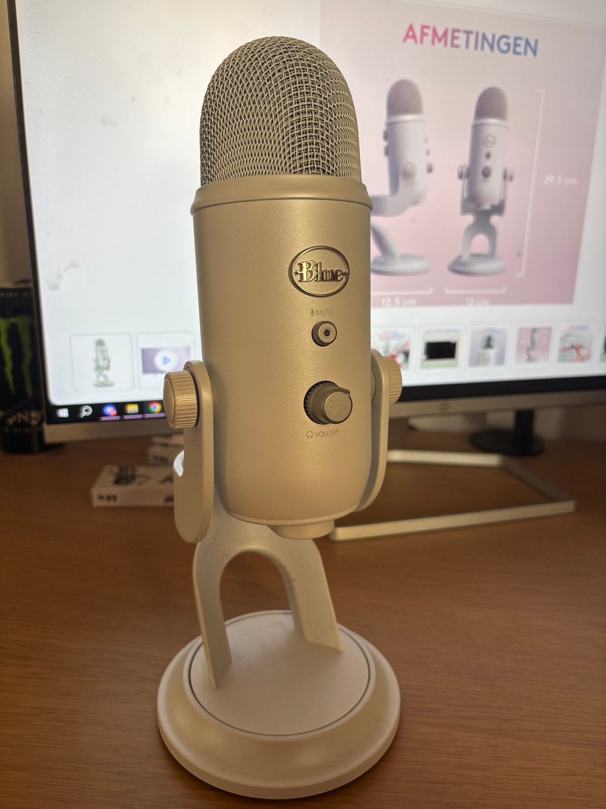 Blue Yeti USB Microfoon - White Mist, Muziek en Instrumenten, Ophalen of Verzenden, Zo goed als nieuw, Studiomicrofoon