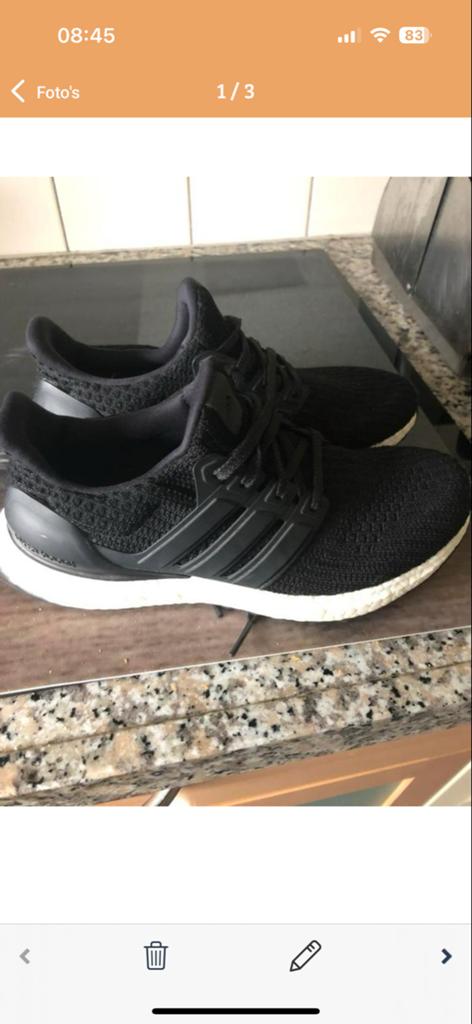 Adidas UltraBoost hardloopschoenen - Zwart - Maat 39 1/3, Kleding | Dames, Schoenen, Ophalen of Verzenden, Zo goed als nieuw, Zwart