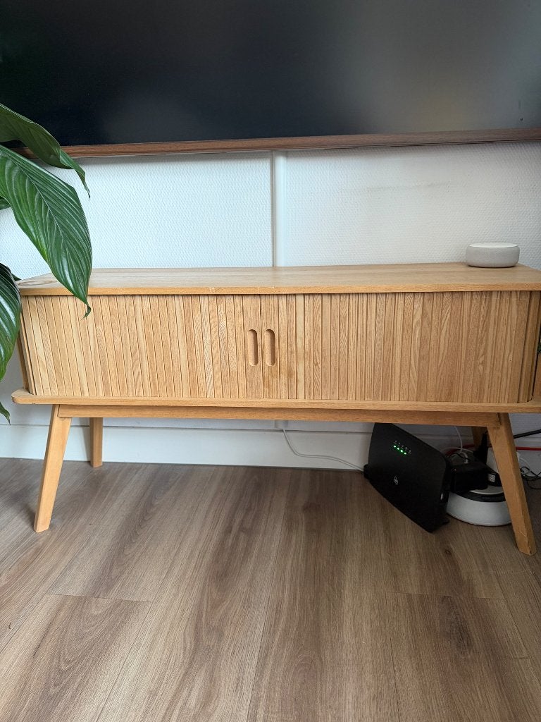 Foto 3 van TV-meubel + 2 bijpassende nachtkastjes