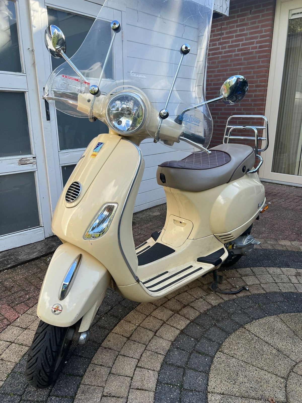 Vespa LX50 - 2011 - Nieuwe banden en accu, Fietsen en Brommers, Scooters | Vespa, Ophalen, Gebruikt, Maximaal 45 km/u, Benzine
