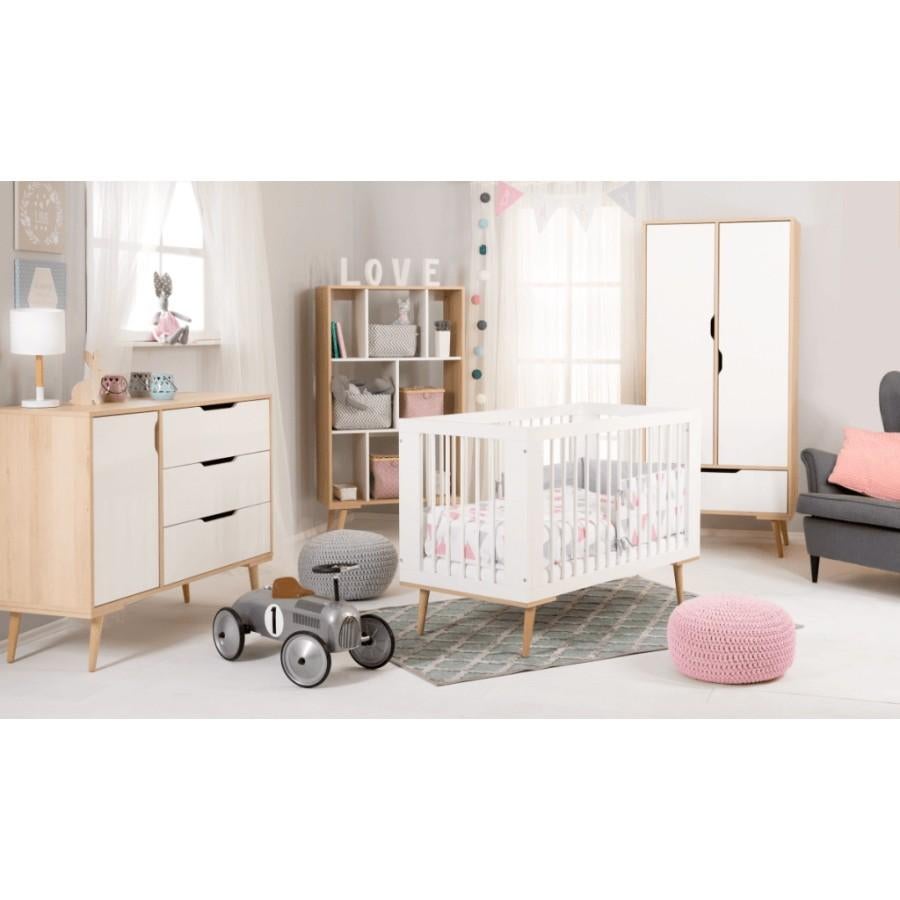 Complete babykamer Marloes zgan(kast, commode,ledikant), Ophalen, Zo goed als nieuw