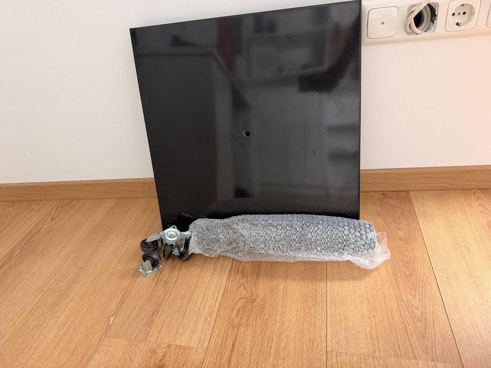 Nieuwe HandsOn parasolvoet 25 kg met wieltjes, Ophalen, Nieuw, Minder dan 1 meter, Parasolvoet