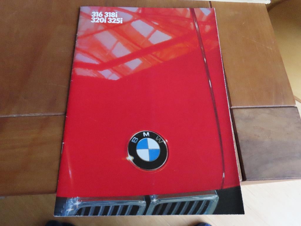 Folder BMW 3-serie E30 1986 BMW 316, BMW 318i, BMW 320i 325i, Boeken, Ophalen of Verzenden, Zo goed als nieuw, BMW, BMW