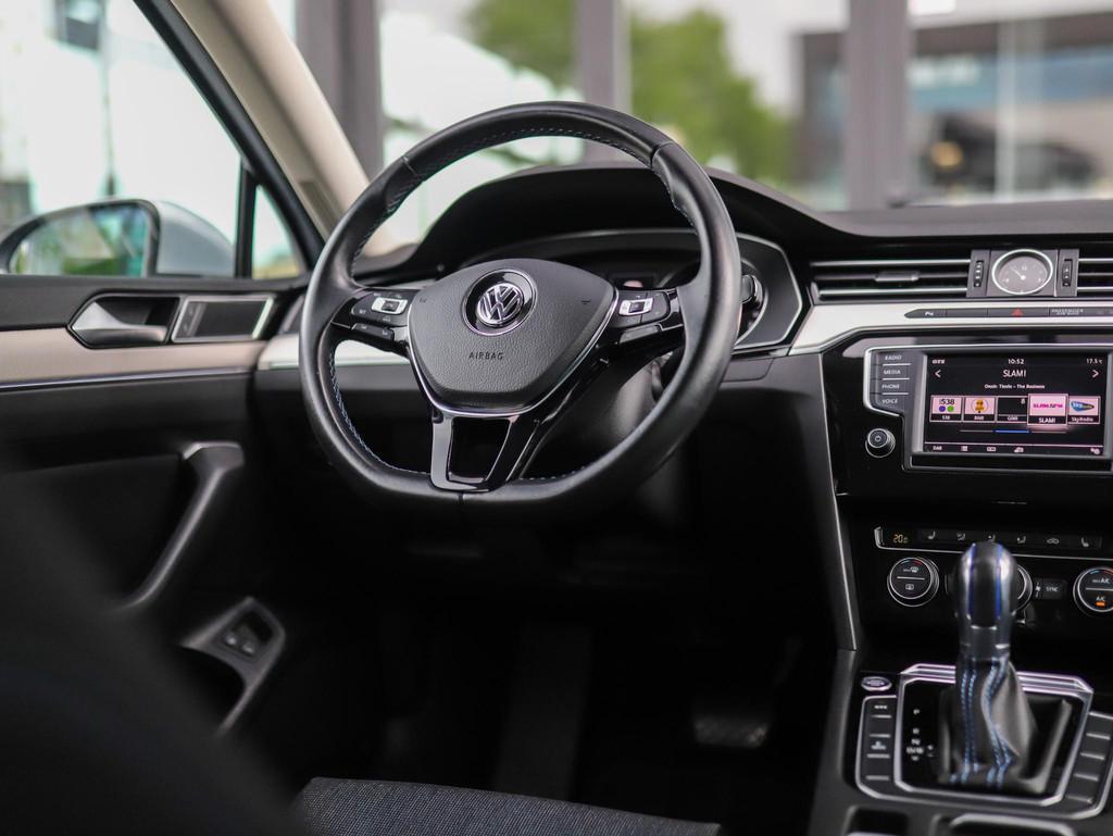 Volkswagen Passat Variant 1.4 TSI GTE Connected Series | Tre, Stof, Gebruikt, 4 cilinders, Hybride Elektrisch/Benzine