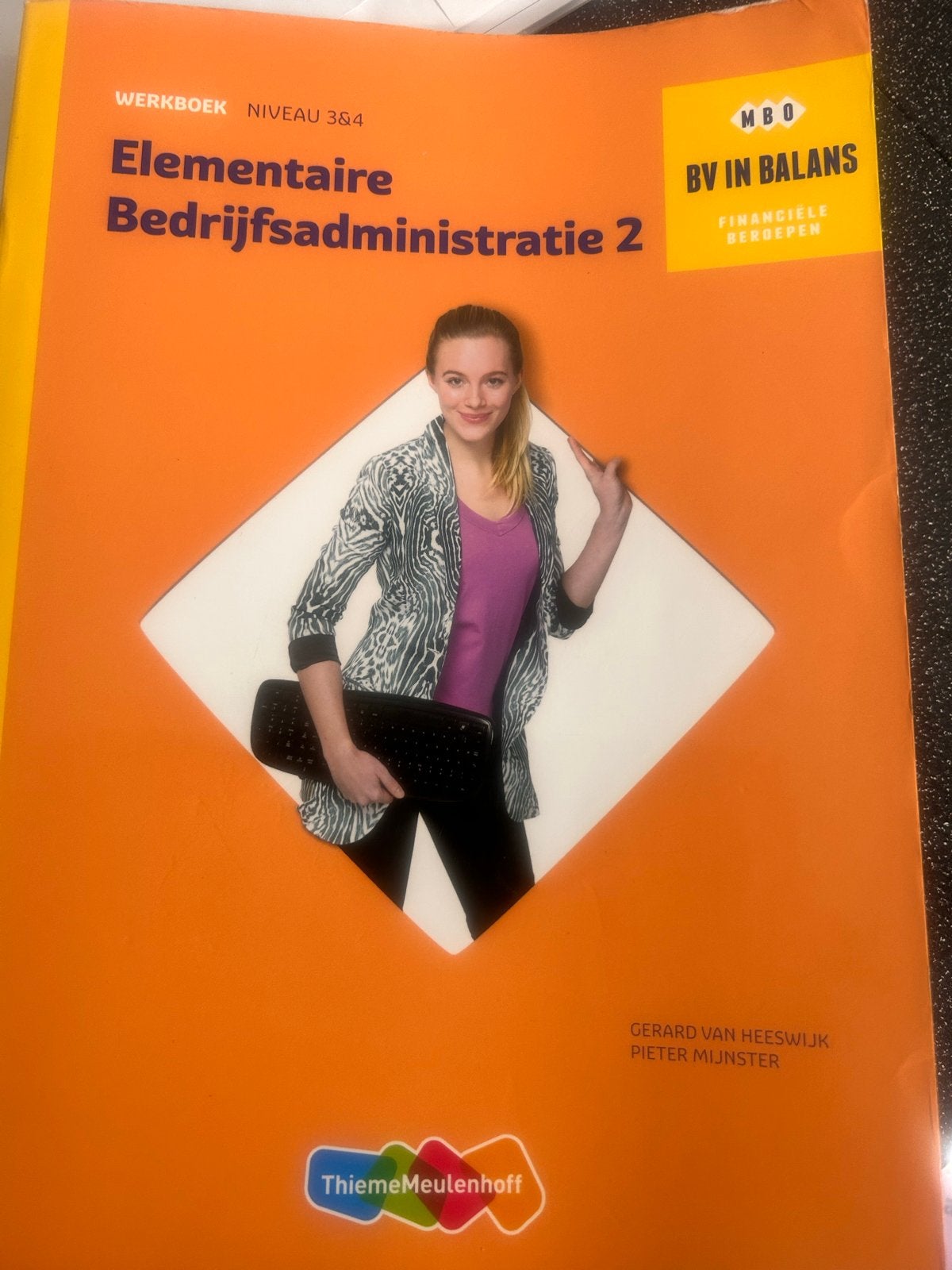 Elementaire Bedrijfsadministratie 2 MBO Niveau 3&4 Werkboek, Ophalen of Verzenden, Zo goed als nieuw, Overige niveaus, Bedrijfseconomie of M&O